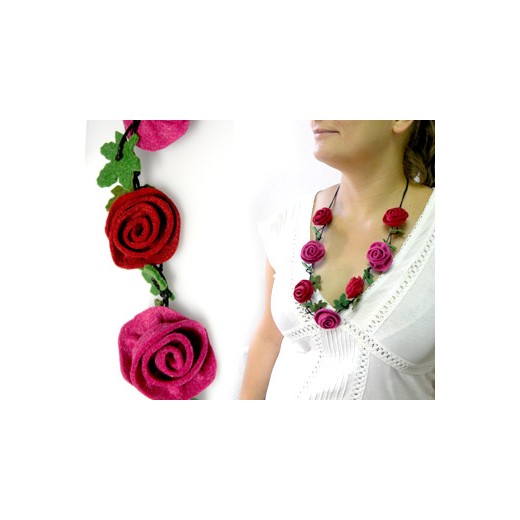 COLLAR FIELTRO FLORES ROJAS Y ROSAS