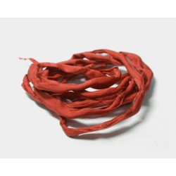 SEDA NATURAL SALVAJE HABOTAI ROJO 3MM LARGO 110CM